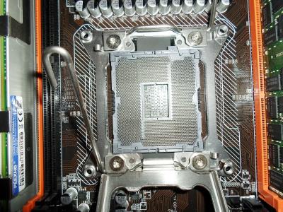 Процессор Intel Xeon E5 2650 V2