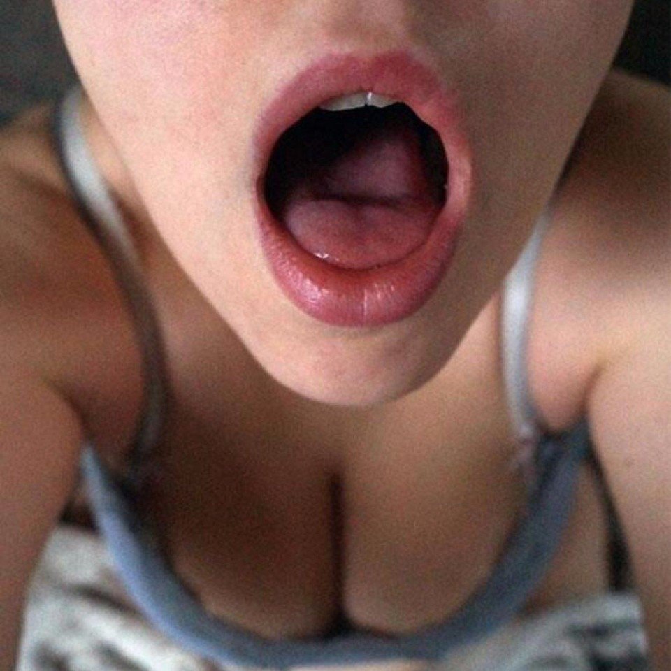 фото голая девушка с открытым ртом фото 105