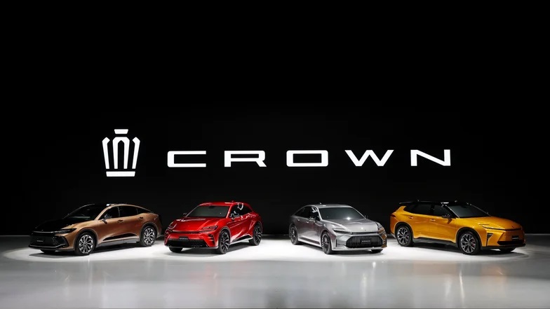 Toyota показала четыре новинки под культовым именем Crown