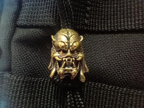 Бусина: Голова Хищника