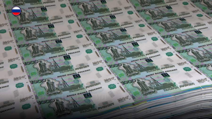 В России объем наличных денег в обращении впервые превысил 16 трлн рублей
